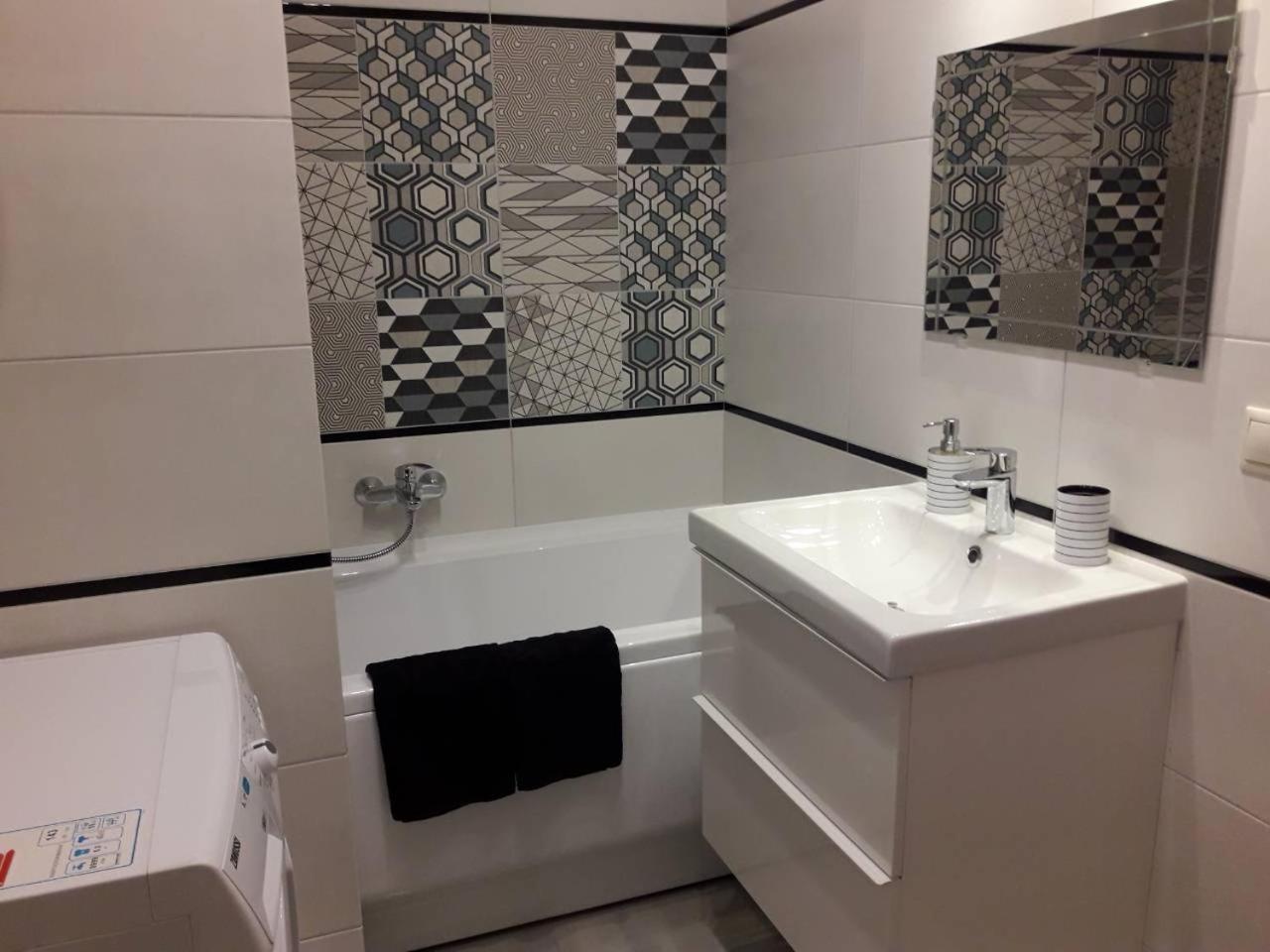 Comfort Apartment On Bogdanivska Street 7B Kiev Dış mekan fotoğraf